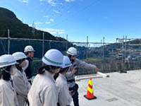 熊本高等専門学校生がPC上部工（ポストテンションT桁橋）の現場を見学