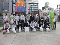 ボランティア活動(当社施工の4橋と周辺歩道及び公園の美化活動)