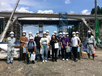 熊本大学生がＰＣ上部工工事と下部工耐震補強工事の現場を見学